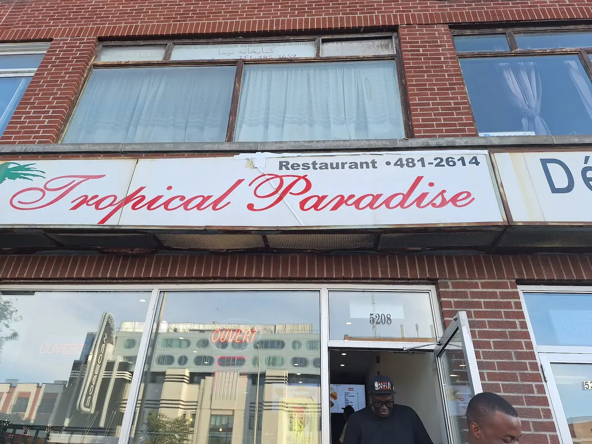 The Tropical Paradise storefront at 5208 Boulevard Décarie